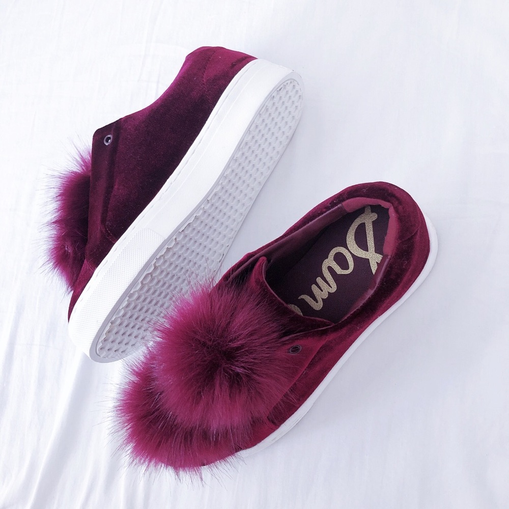Sam Edelman The LEYA pom pom sneaker